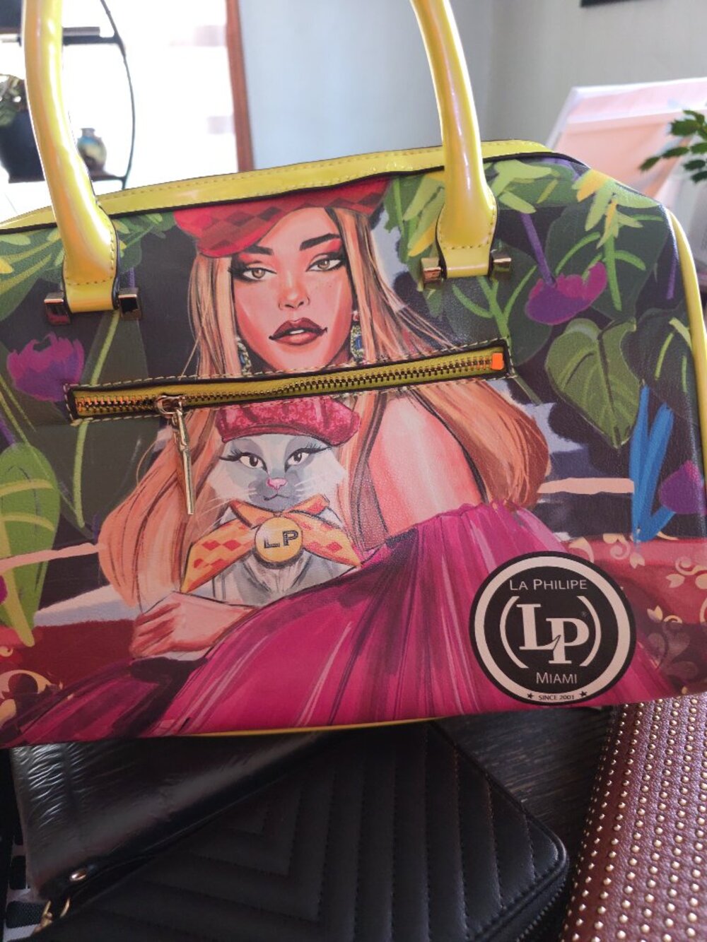 La Phiipe Blooming Gardens Large Classic Bag. NWT